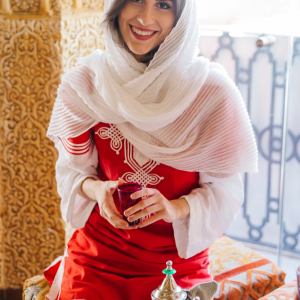 Home Caftan simple marocain en tissu léger bleu roi